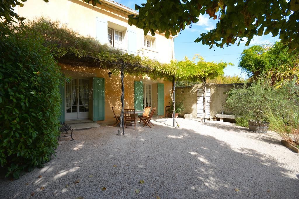 Le Mas de Trévouse Saint-Saturnin-lès-Avignon Extérieur photo