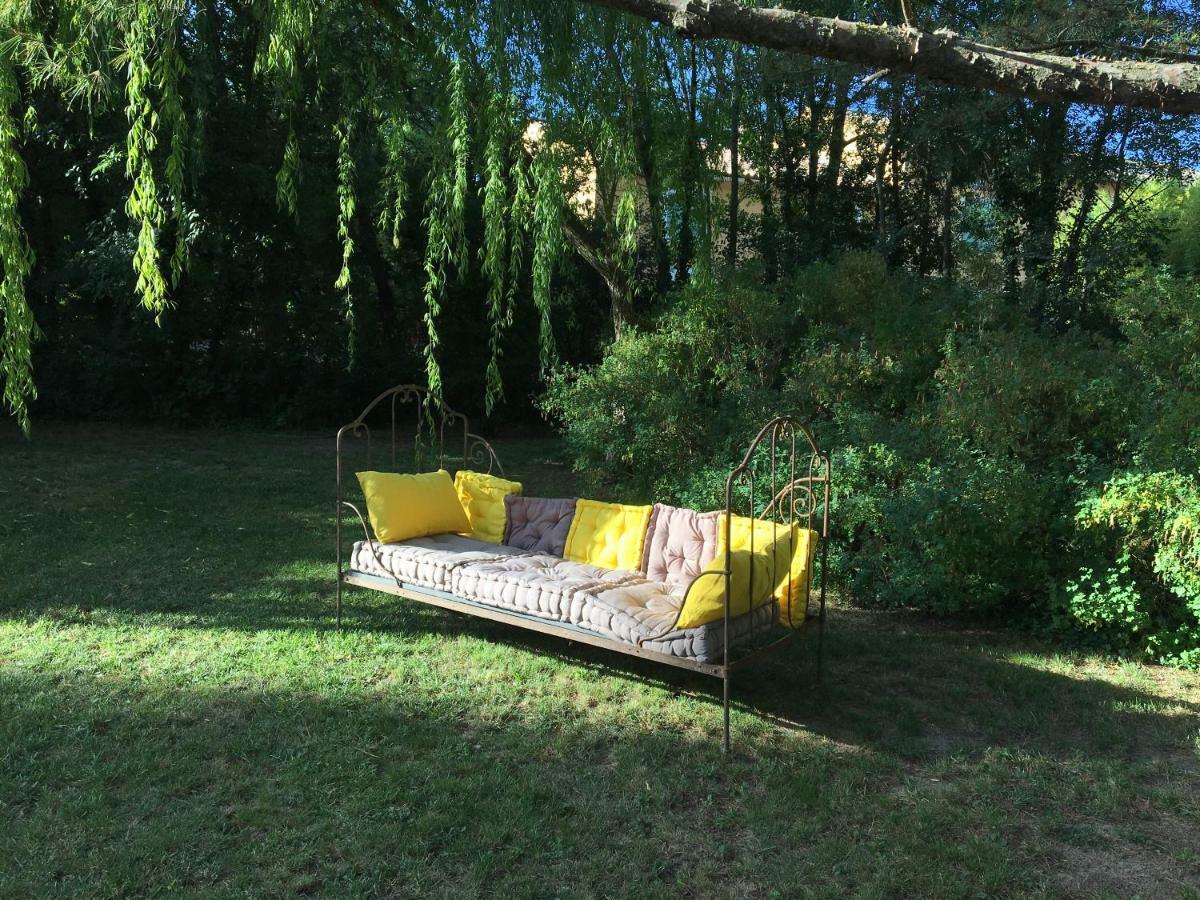 Le Mas de Trévouse Saint-Saturnin-lès-Avignon Extérieur photo