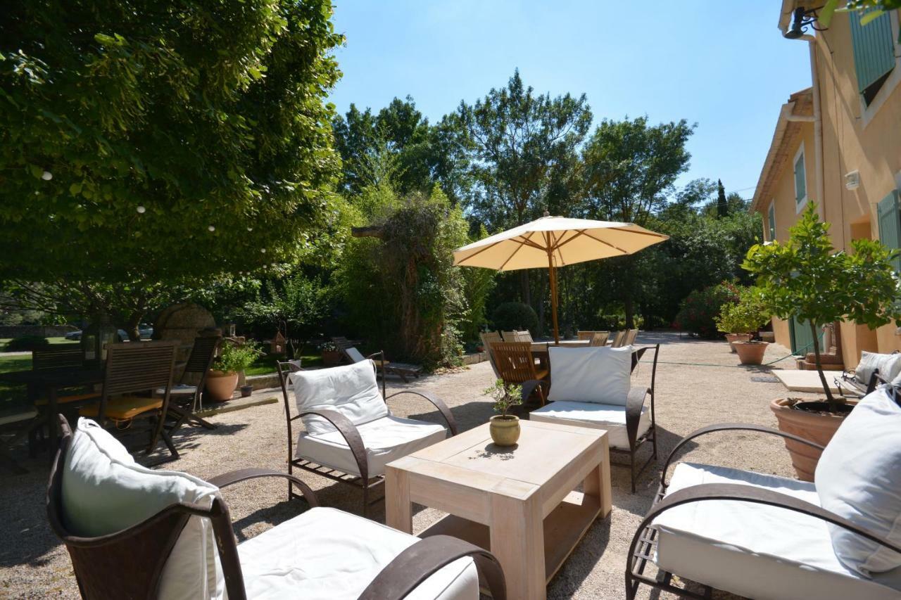 Le Mas de Trévouse Saint-Saturnin-lès-Avignon Extérieur photo